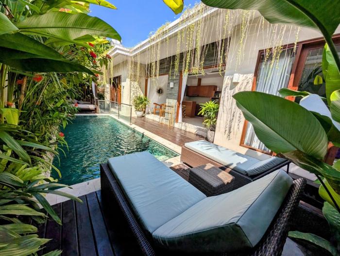 Bali Blue I - Two-Bedroom Peaceful Garden Pool Villa Oasis in Central Seminyak