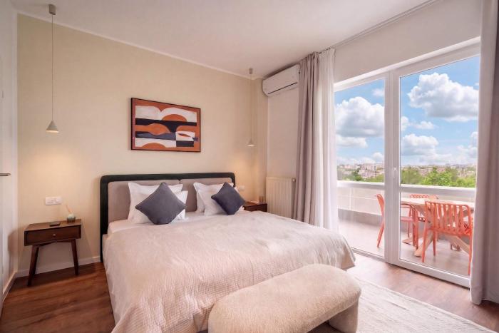 3BR Retreat - Panoramic Views - Cismigiu Gardens