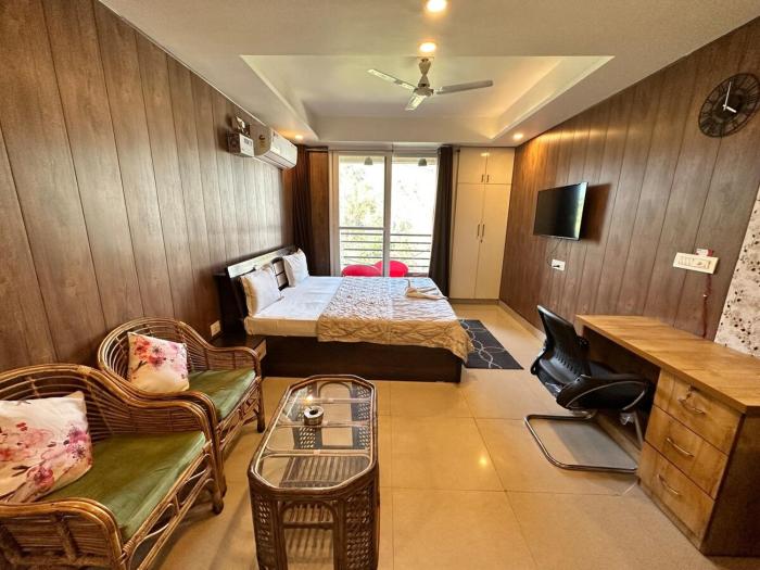 The Paprika Malsi, Mussoorie View With Balcony