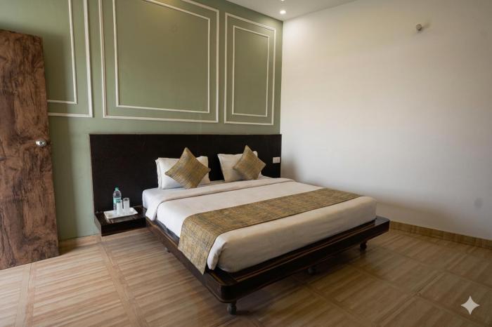 Gharonda Manor-A Home Beyond Home -Best Luxury Budget Stay Near ISBT