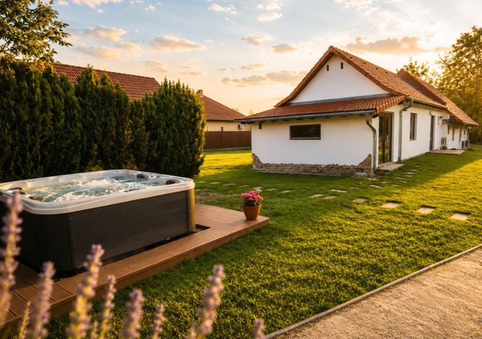 Harmatkő Cottage