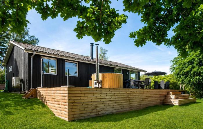 Holiday Idyll At Dejret Klit Hot Tub