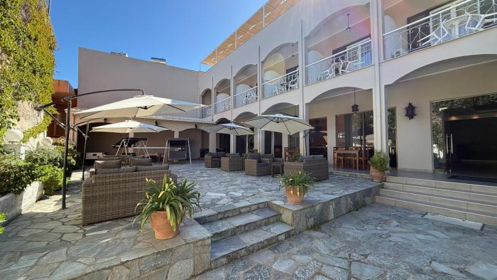 Hotel Benitses Arches