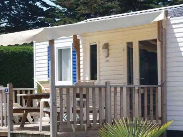 Charmant mobil-home avec terrasse - 6 pers. - API-1-52-2812