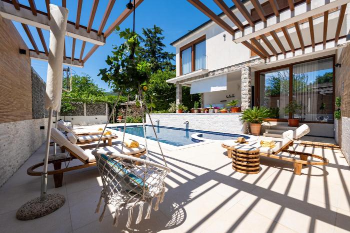 Villa D Apartments