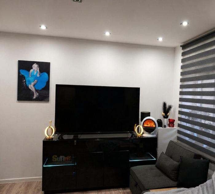 Blackapartment2
