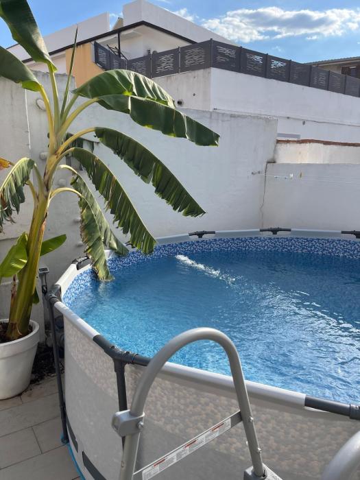 Bellissima casa con piscina vicino al centro