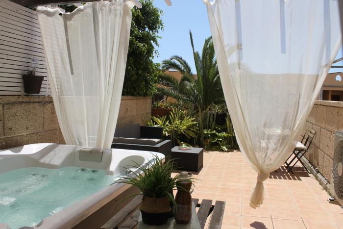 Ke Casetta Tenerife Arco Iris del mar with jacuzzi