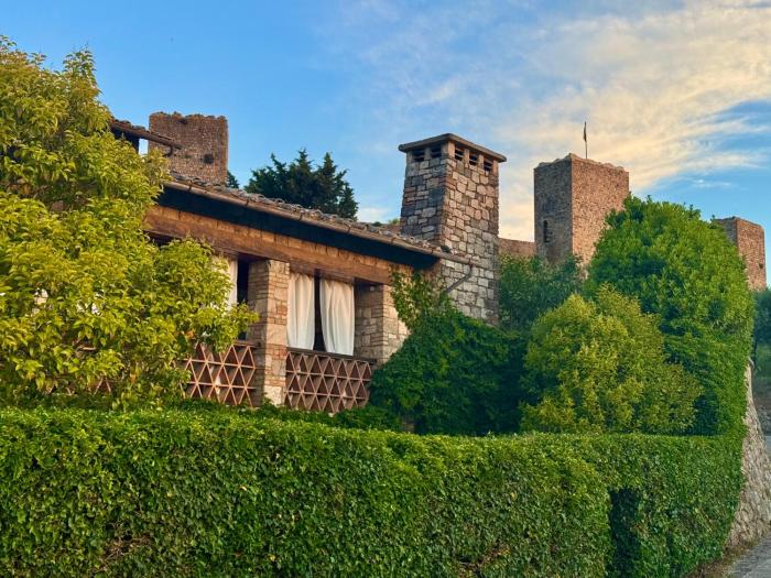 Sotto le Mura Monteriggioni - Unica casa a 50m dal Castello con Giardino e Parcheggio privato
