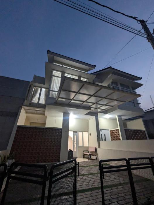 3BRCozy House JatimPark