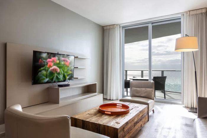 Luxe 1 BR Ocean View By The beach Amazing Pool