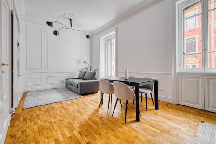 Central and Modern 2BR Apartment - Garibaldi Isola