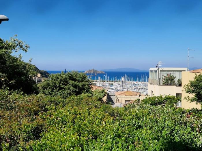 Appartamento ristrutturato con vista mare