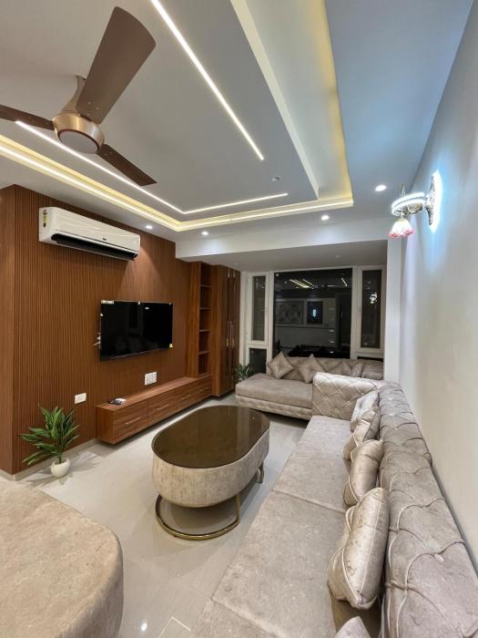 Zivora By Vaayu Sanctum 3BHK 10 min from The Taj Mahal