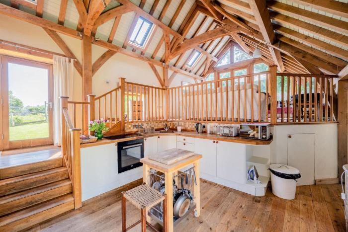 Airy Barn Conversion Private Parking & Garden