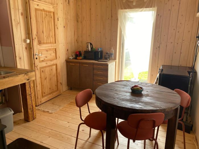 Karula Stay - 2 Bedroom City House and Caravan