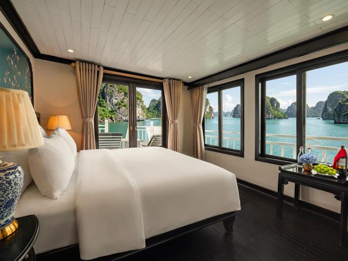 Cozy Bay Cruise