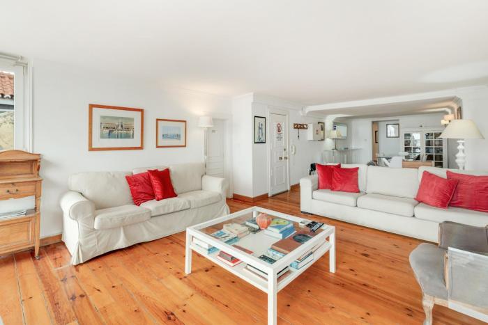 Alfama Apartment with river view