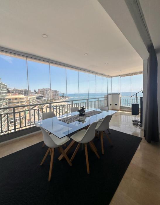 Luxury Beachfront Bright & Spacious by TuriVida
