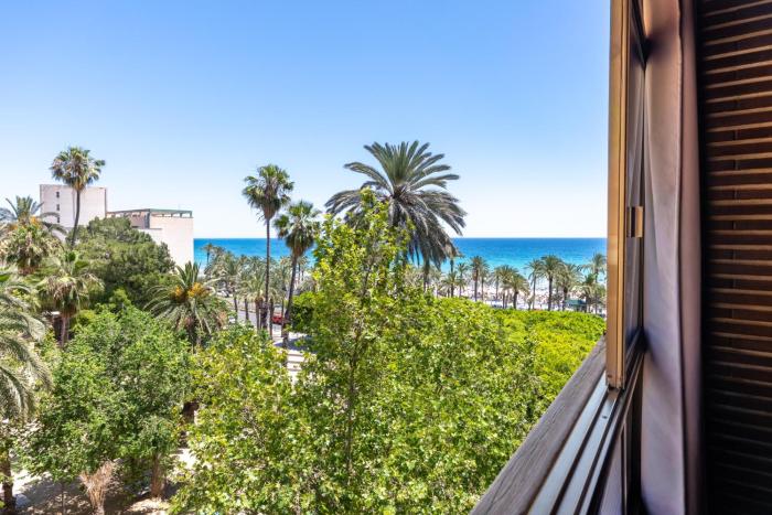Alicante Center Postiguet Beach Steps Away Panoramic View AC