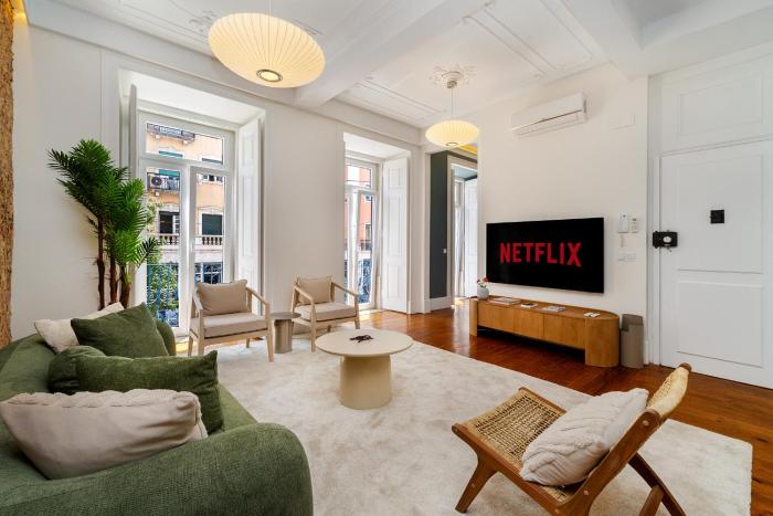 WHome Spacious Historic Lisbon Flat near Cais do Sodré