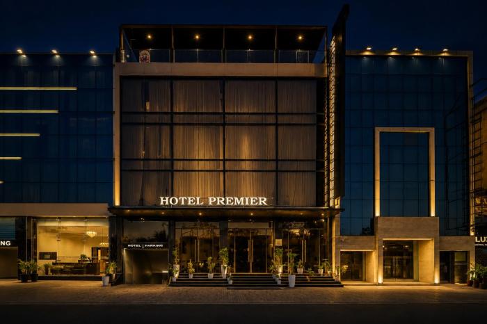 The Premier In Suites Near Airport