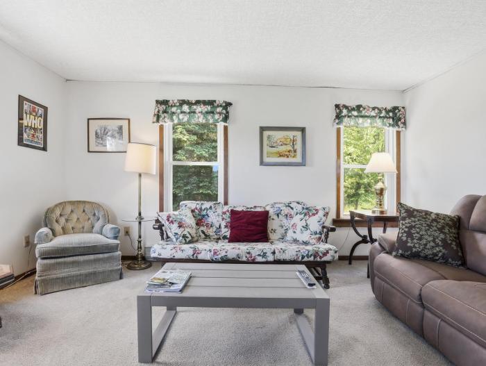 Cozy Retreat with Deck Near Cowanesque Lake