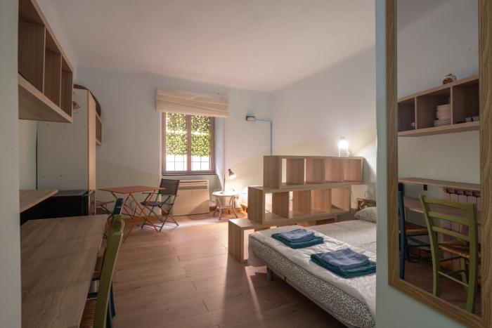 Comfort Apartment City center location Daily flower food&fruit market Near ferries and Portovenere bus Flexible space with adjacent unit