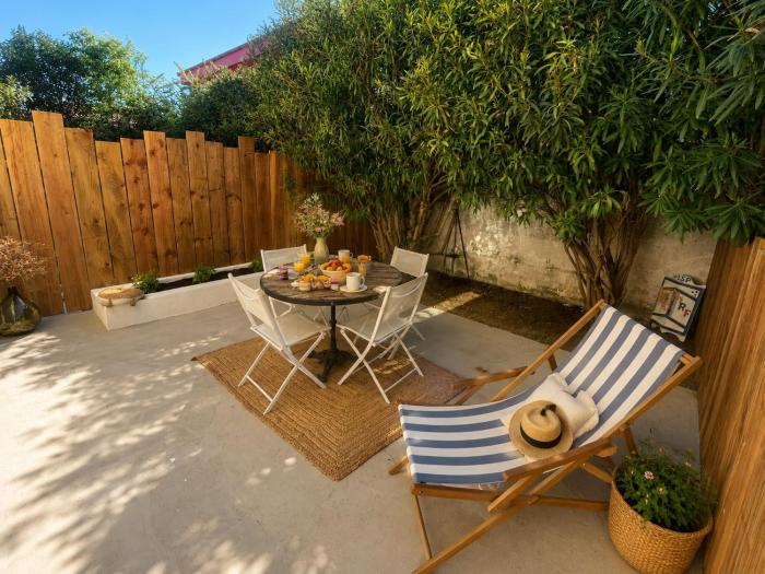 La Casa del Sol - P2 Camarguais avec jardin en centre-ville, baby friendly