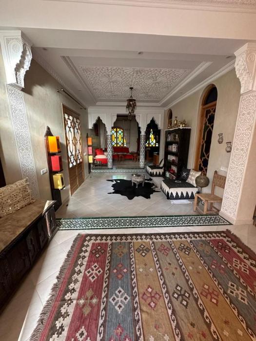 DAR si ALI