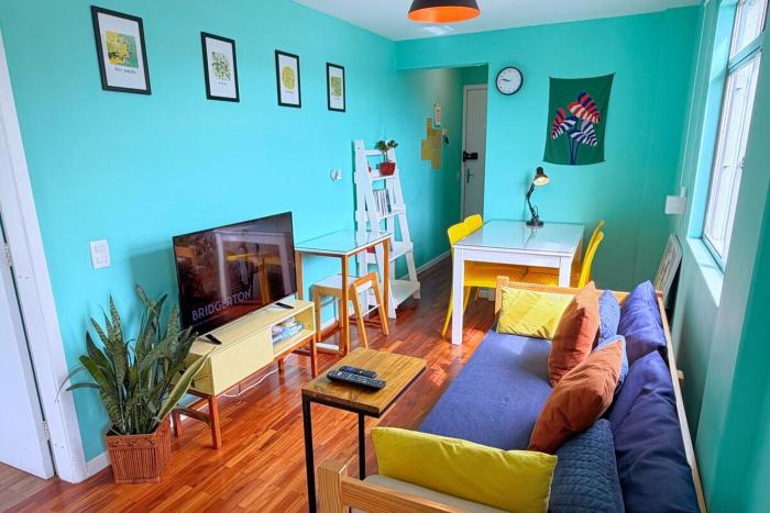 Apartamento moderno com garagem no Cabral Domo Hospedagem
