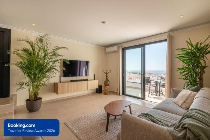 2 Bedroom Luxury Apartment with Sea View in Los Cristianos