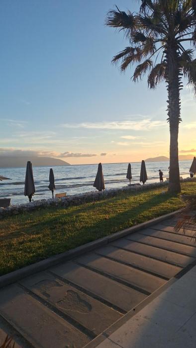 Tani Seaside Apartment