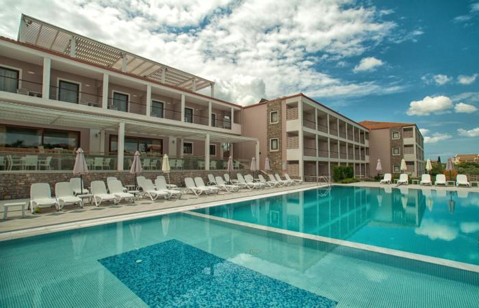 Arty Grand Hotel
