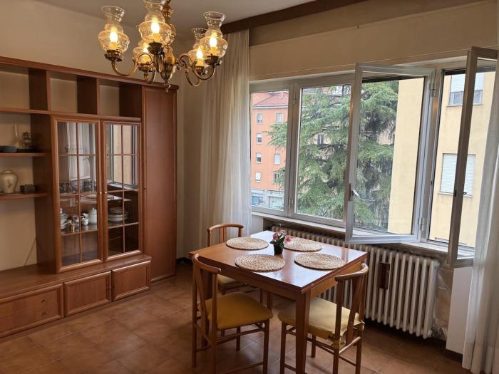 Spacious Apartment 20min from Piazza Maggiore