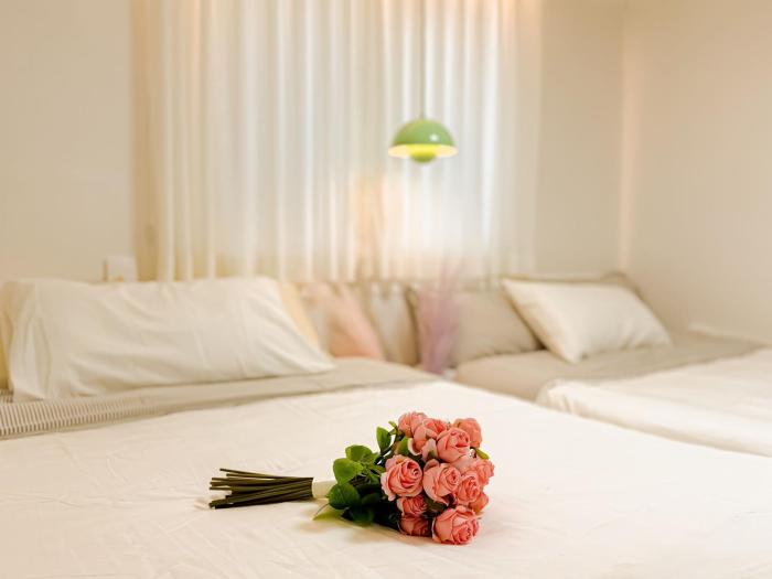 8인독채,무료짐보관,무료세탁,사당역,이수역, 강남,이태원,코엑스,명동,동대문,홍대