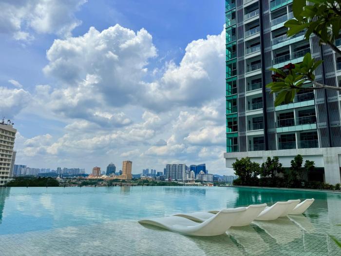 Dorsett Waterfront Subang by Minshuku beside SJMC Hospital