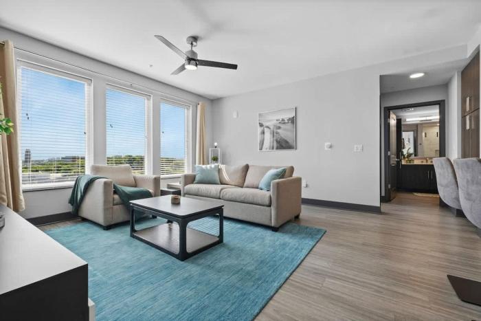 City View Getaway 2BR Near Broadway & Gulch