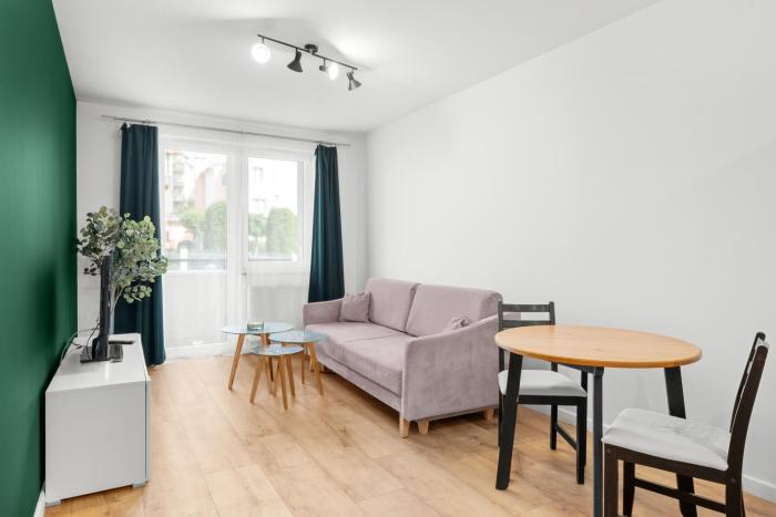 Górka Narodowa Chic Apartment by BookingHost