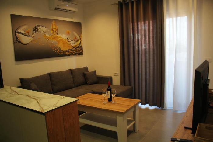 Lazari S Apartments