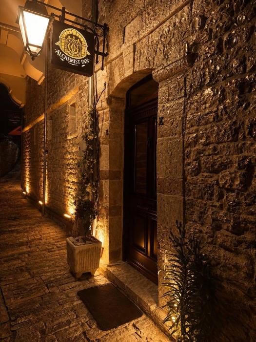 Alchemist Inn