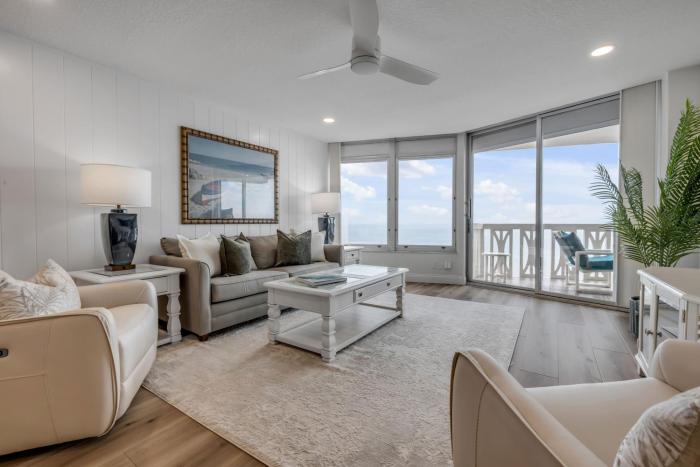New Listing! Direct Oceanfront 2-2 Huge Private Balcony Beachfront Pool Garage
