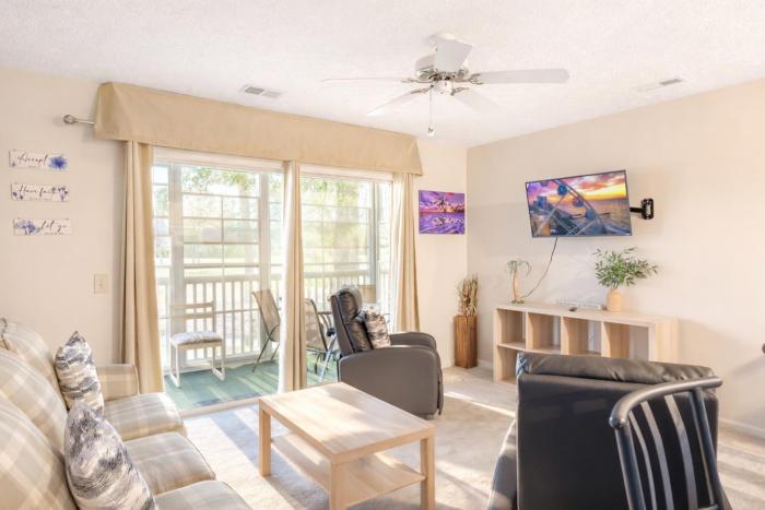 Charming Golf Getaway! River Oaks 19E