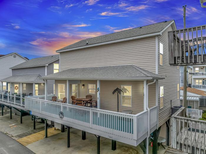 Stunning Ocean Lakes Beach House- Arcade Games and More! 1076