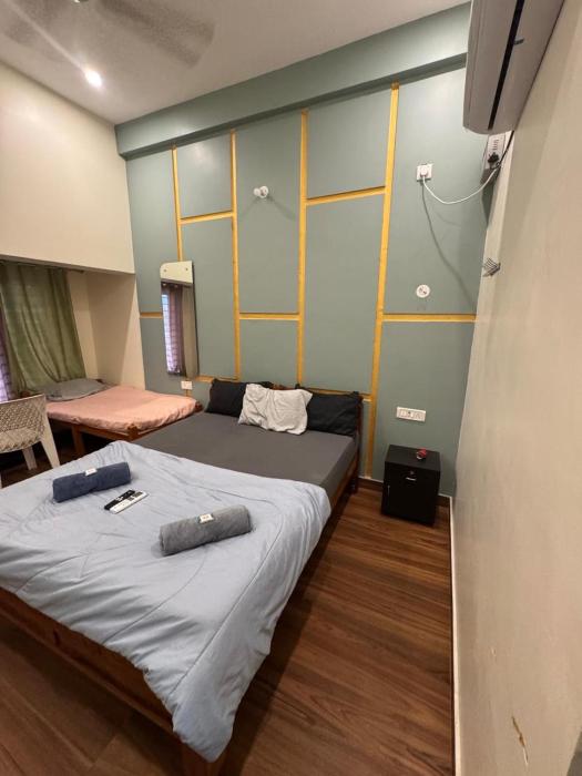 Golden Waves Guest House