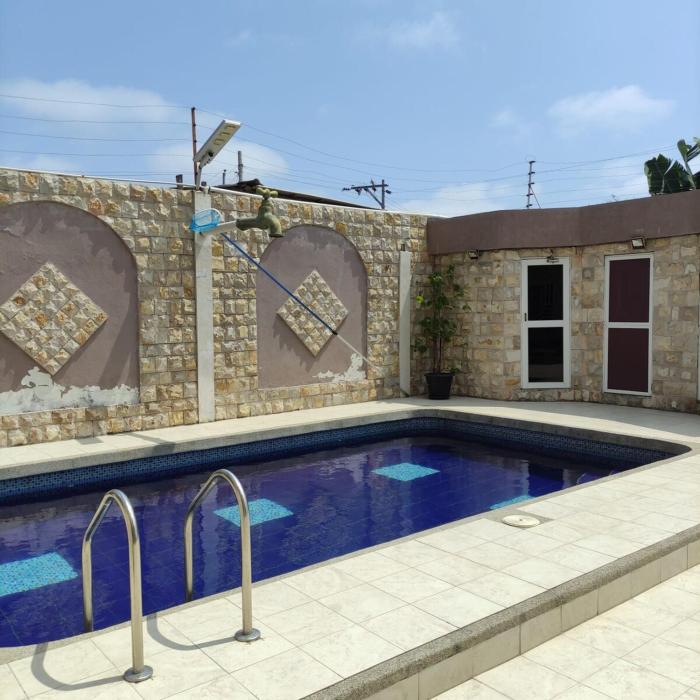 Casa privada con piscina y baño de vapor, seguridad y comodidad