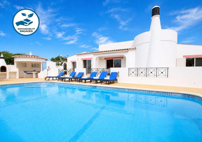 Villa Rosé - com piscina aquecível e BBQ em Carvoeiro