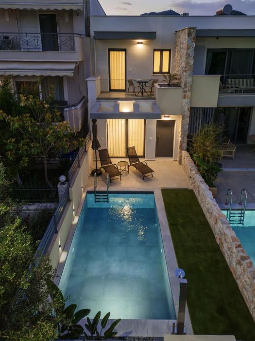 No7 Pool House