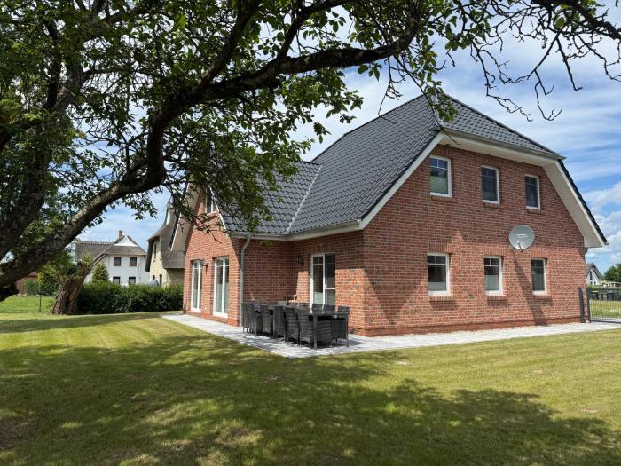 Großes Ferienhaus in Mellnitz auf Rügen mit 5 Schlafzimmer
