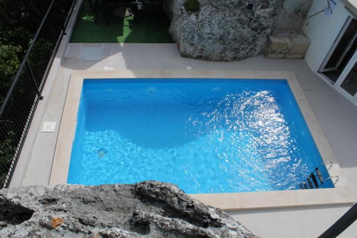 Authentic Stone House - Holiday Home Ivana